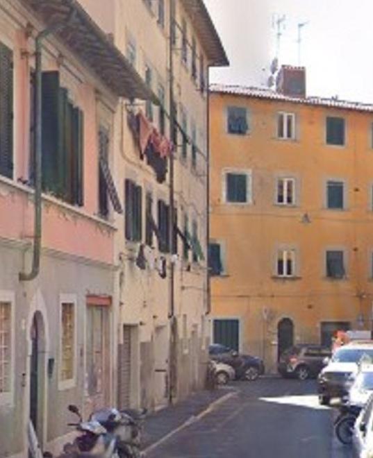 In 24 ore svaligiate quattro case ladri in fuga con soldi e gioielli 