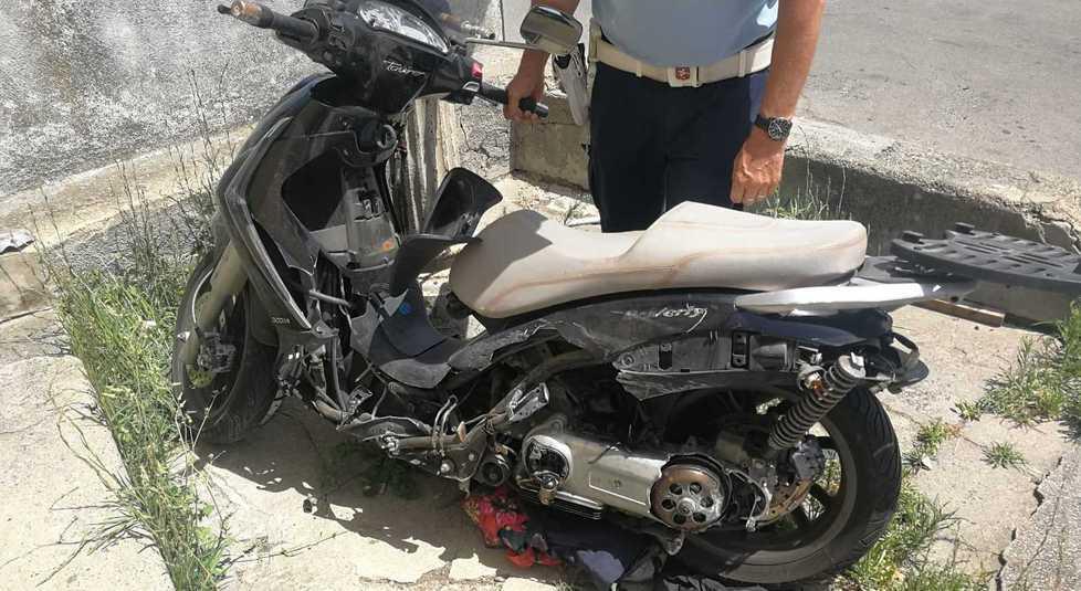 Scontro auto-moto, donna di 52 anni grave in ospedale