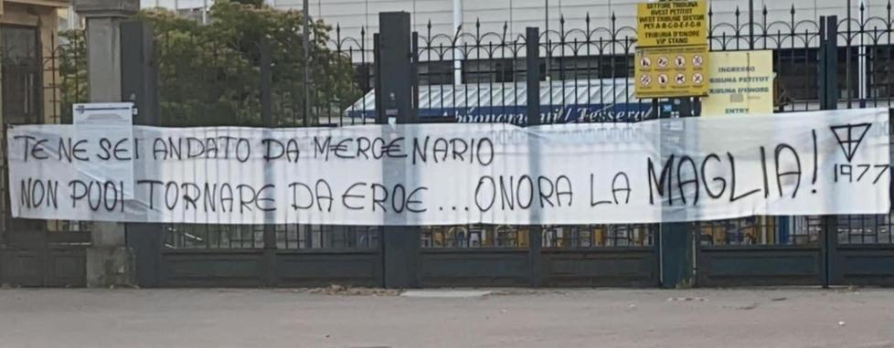 Torna Buffon: tra i tifosi c’è chi decide di contestare