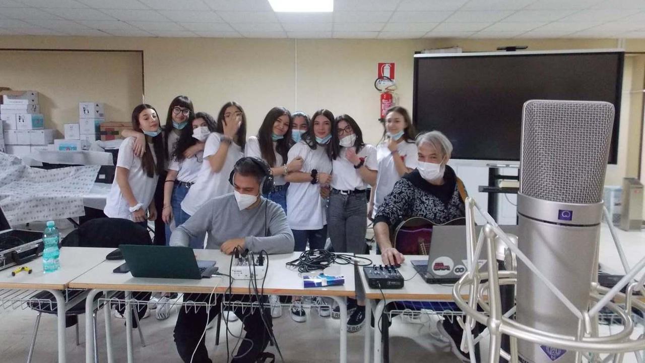 Studenti contro i femminicidi