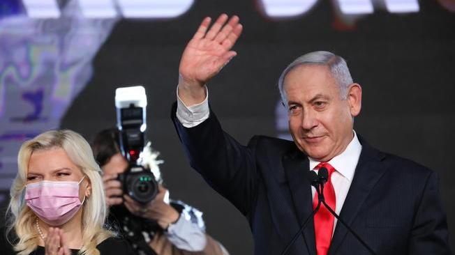 Israele: Netanyahu lascerà la residenza entro il 10 luglio
