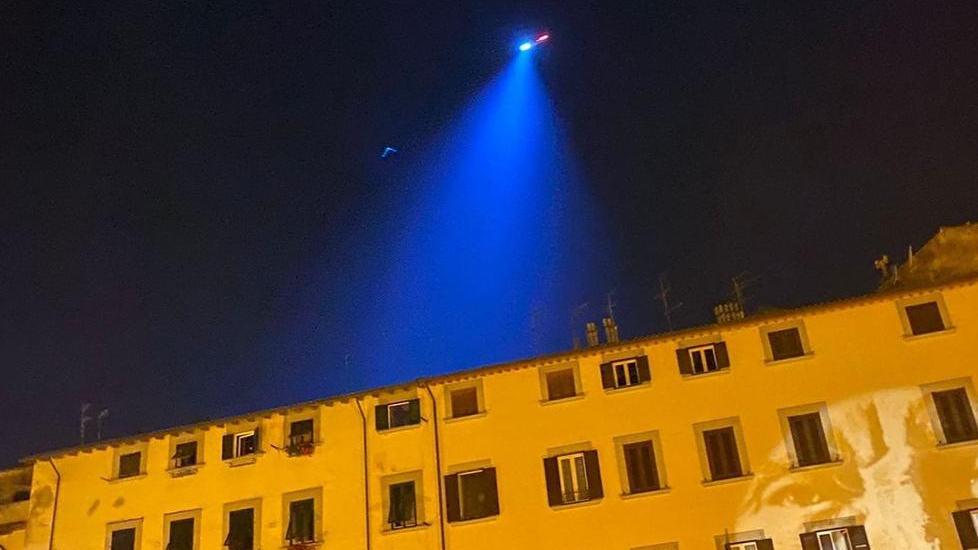 Torna l’elicottero della polizia in Venezia: «Situazione sotto controllo»
