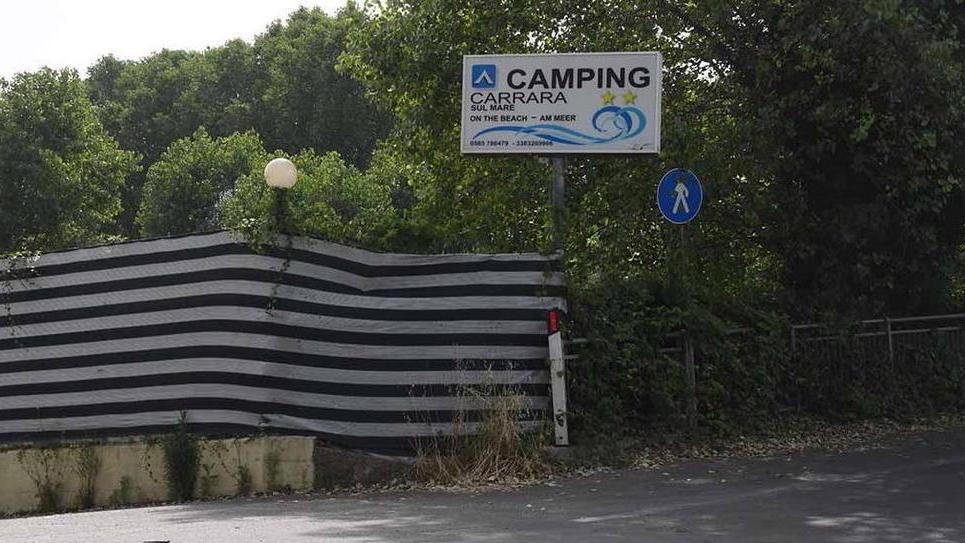 Protesta dei campeggiatori alla Fossa