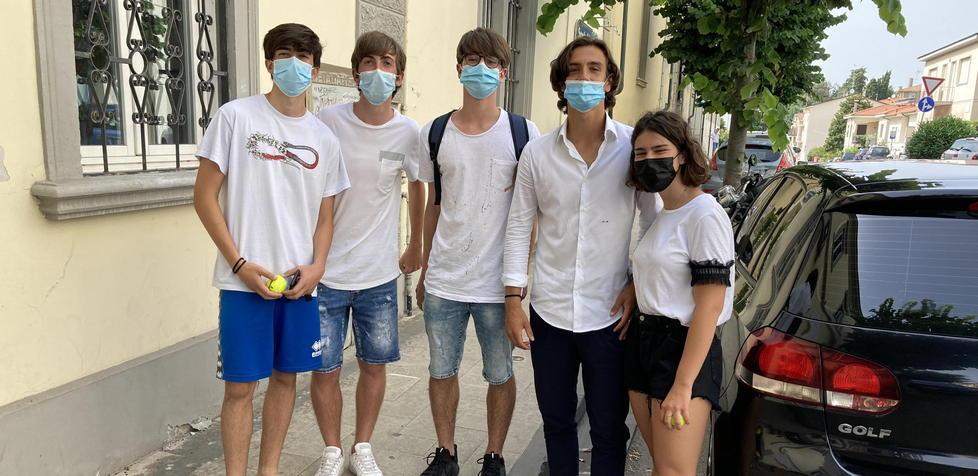 Maturo per Wimbledon Il passante più bello di Lorenzo Musetti: finalmente il diploma 