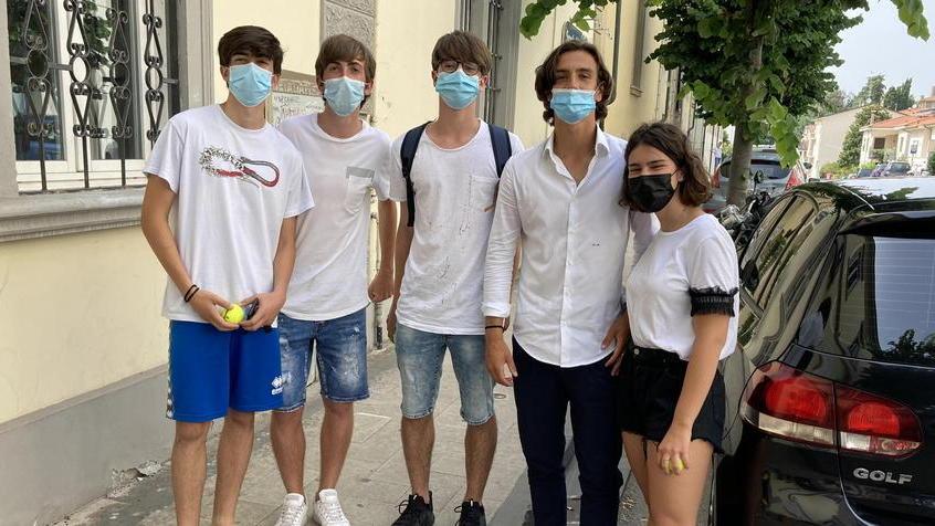 Maturo per Wimbledon Il passante più bello di Lorenzo Musetti: finalmente il diploma