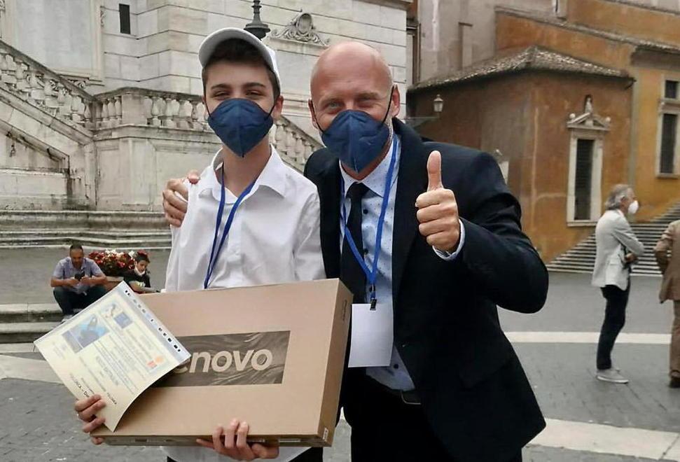 Un alunno della Bugiani premiato dal Rotary nei giardini al Quirinale
