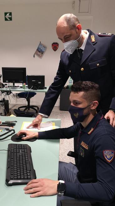 Minorenne adescata sulla chat da un pedofilo 