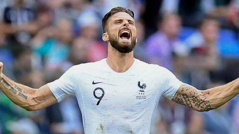 Giroud piace, ma costa caro e il Milan si guarda intorno L’Inter venderà anche Perisic