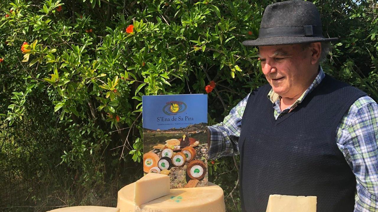 Tonino Pintus sta sperimentando un pecorino romano stagionato sette anni