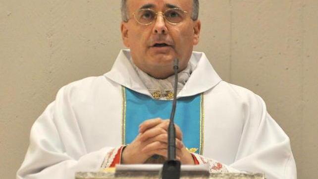 Bollette alle imprese pagate dalla chiesa coi soldi delle offerte: a Cecina domande da luglio