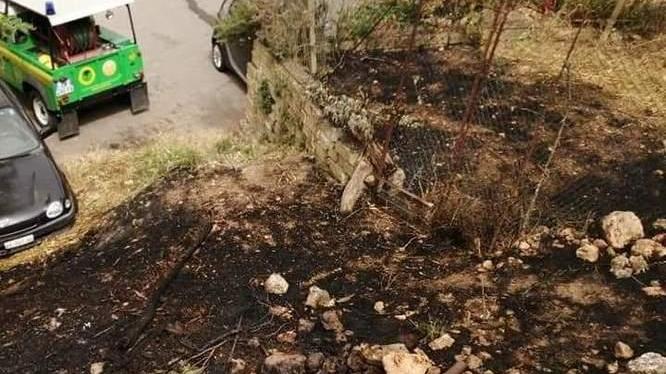 Incendio a Lividonia Abitanti fermano il fuoco in attesa dei soccorsi