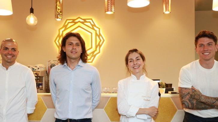 Modena. Apre “Amber”, il locale innovativo di Benji sotto gli occhi hollywoodiani di Bella Thorne