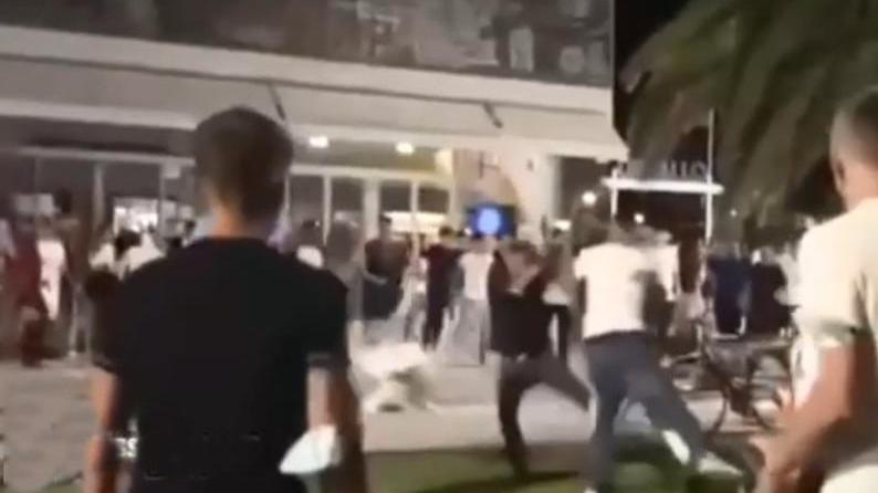 Il fermo immagine di uno dei video