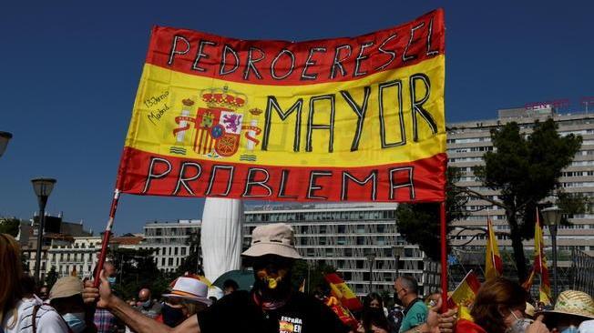 Spagna: opposizione, faremo ricorso su indulto a separatisti