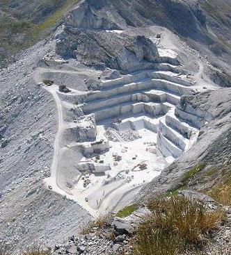 Escavazione marmo, per il Grig c’è divieto di aprire nuove cave sulle Apuane 