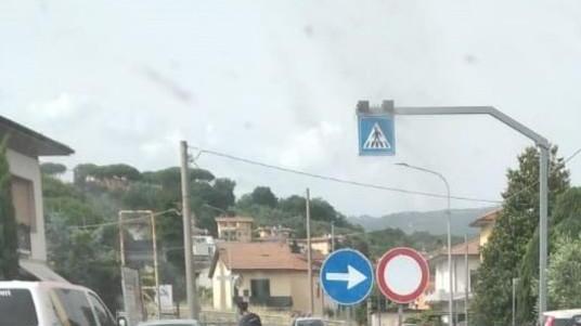 Primi provvedimenti al traffico dopo le proteste in via del Melo