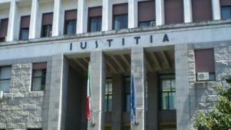 Direttori di banca versiliesi assolti per il reato di usura