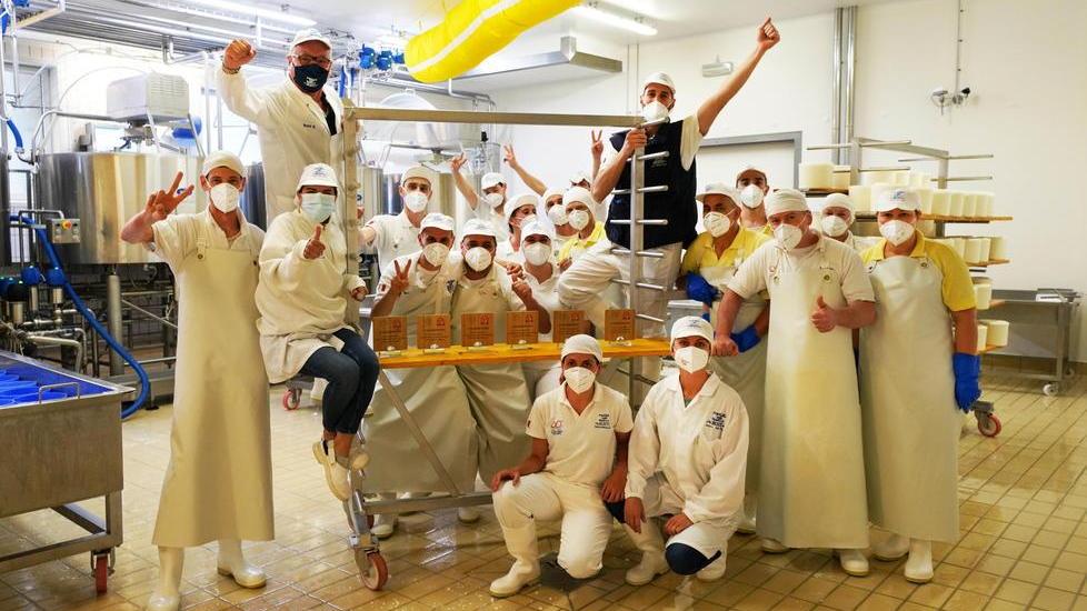 Caseificio Busti in trionfo: piovono le medaglie al Trofeo CaseoArt