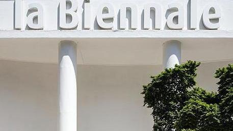 La Biennale parla anche gallurese
