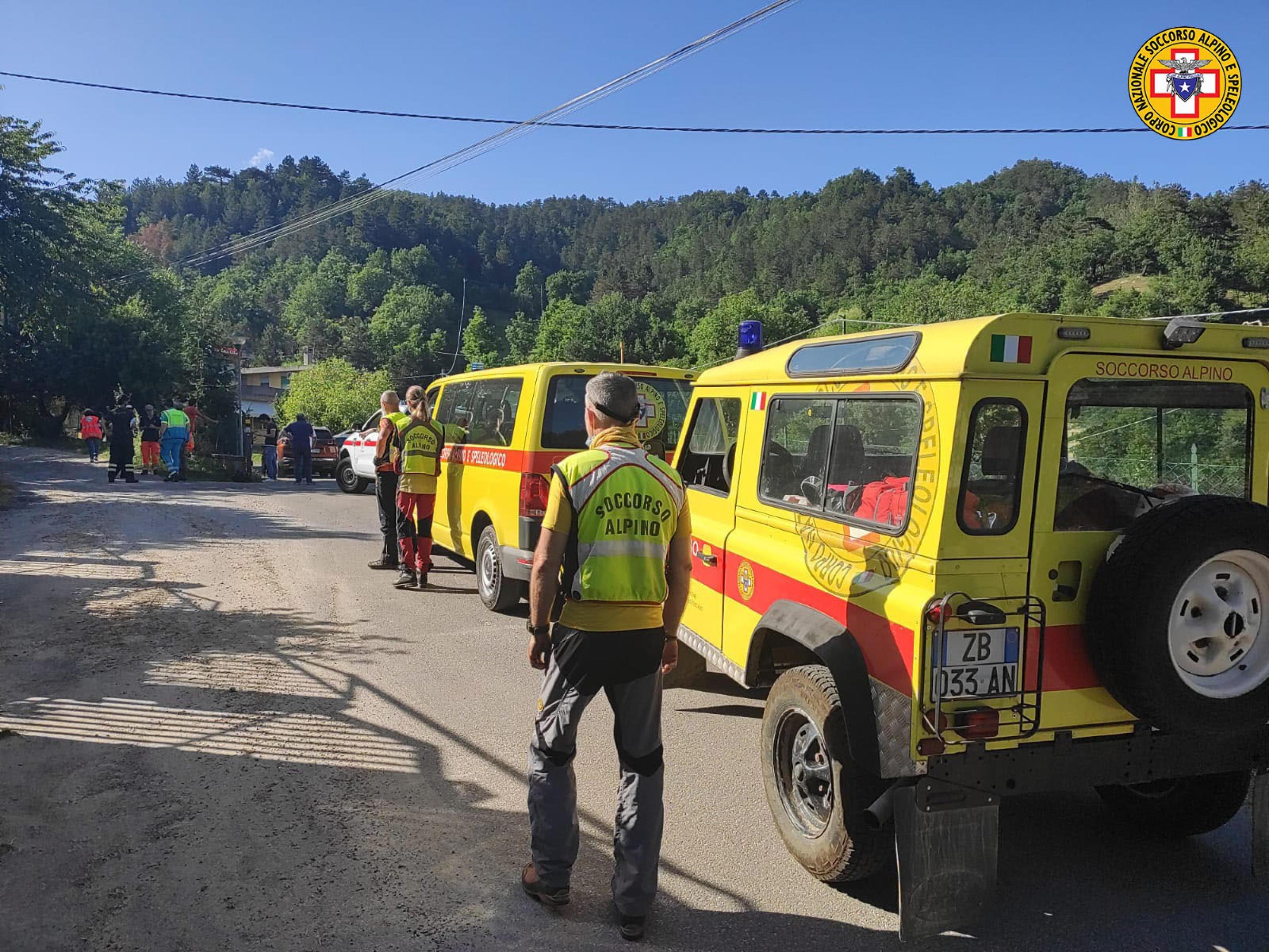A 21 mesi sparito nei boschi del Mugello da lunedì sera. Ripartite le ricerche - Video 