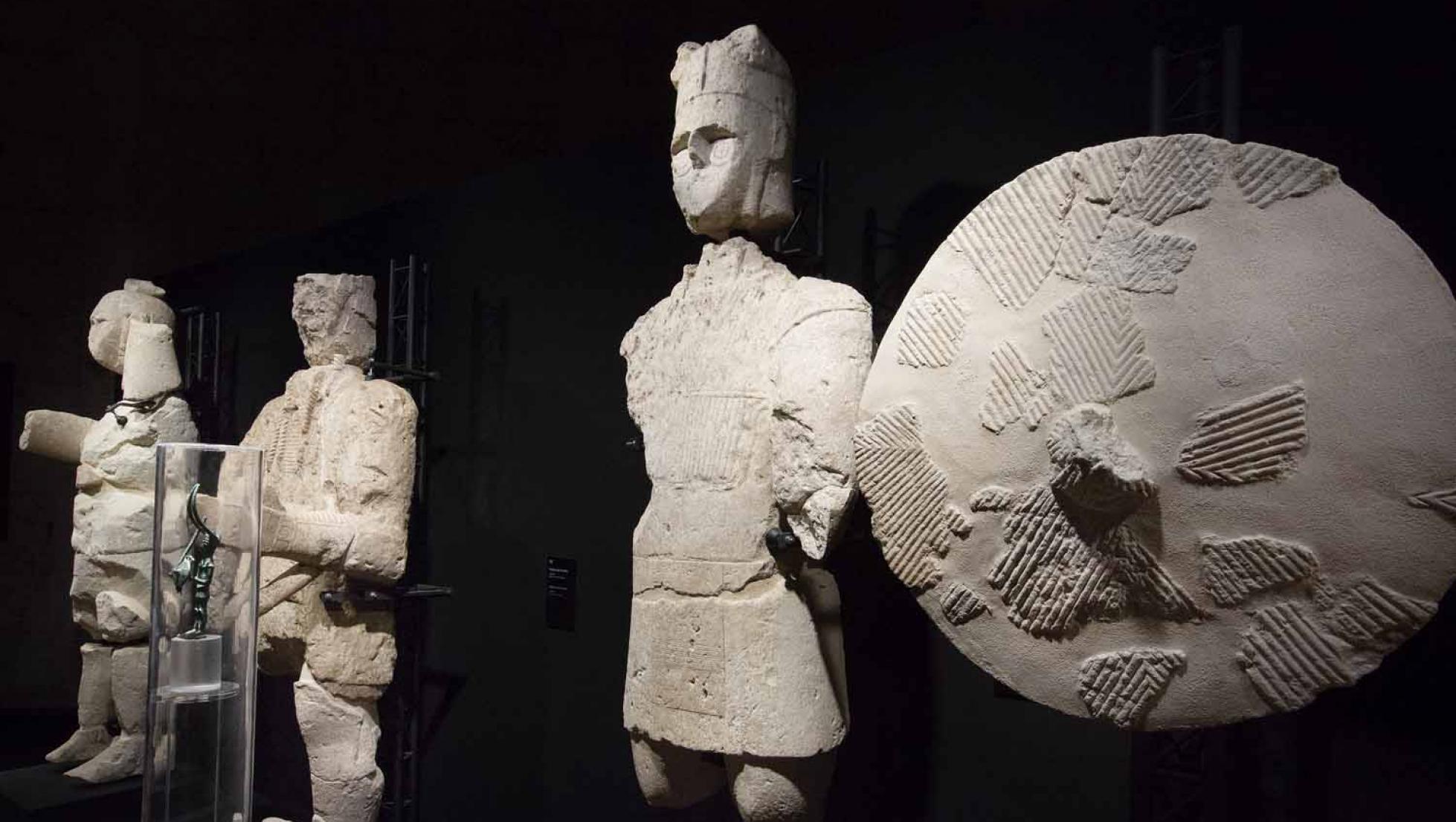 Sulla Nuova in edicola domani, giovedì 24: la casa dei Giganti a Cabras