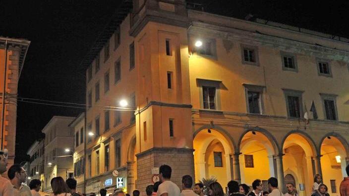 Il centro è pronto a ospitare lo shopping sotto le stelle