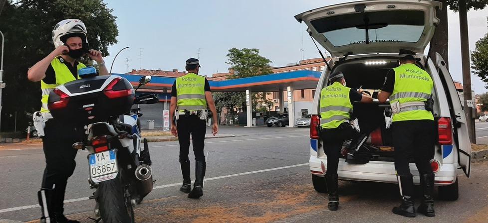 Controlli a tappeto: senza cintura uno su 10 e bambini poco sicuri 