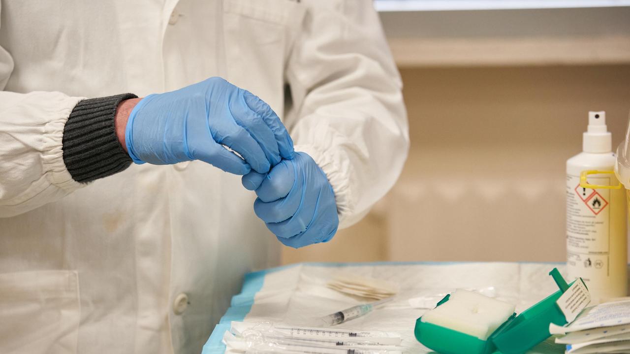 Sono 15.795 gli operatori sanitari della Toscana non vaccinati: partite le diffide