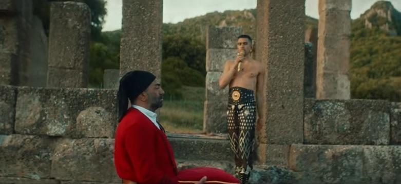 Un"frame" del video Talata girato al tempio di Antas