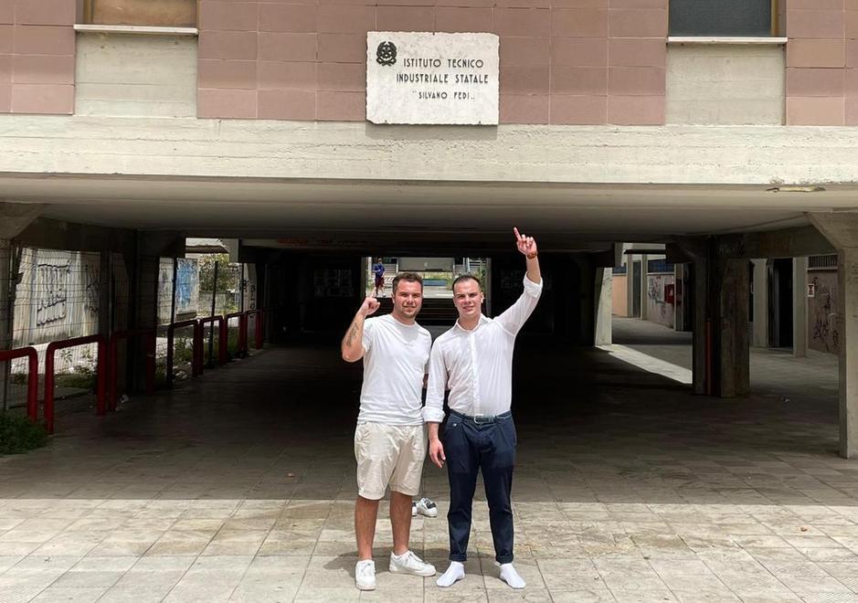 Gemelli da... 200 a Pistoia: Lorenzo e Jacopo maturi a pieni voti