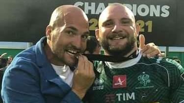 Trionfo per Filippo Alongi che festeggia con Dallan