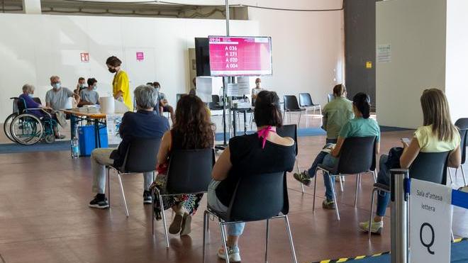 Lamentele in Fiera per le troppe zanzare