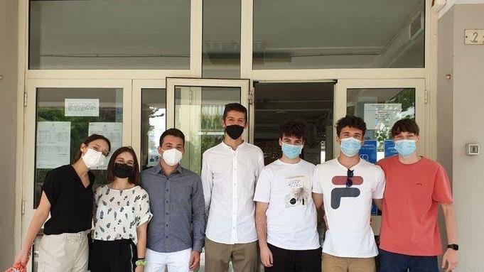 Una maturità a pieni voti per liceo Carducci e Ipssc