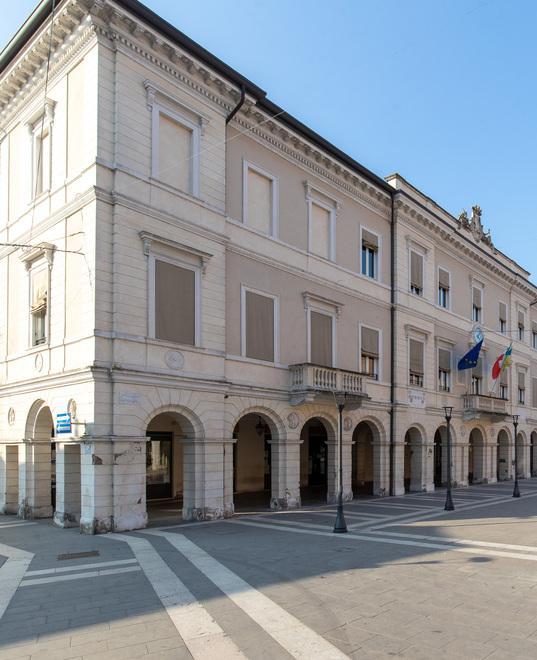 Ossigeno alle aziende Cosap e Imu ridotte 