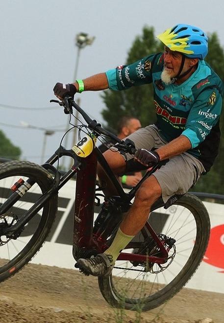 Comastri si conferma leader all’”Arena Cross” di Carpi