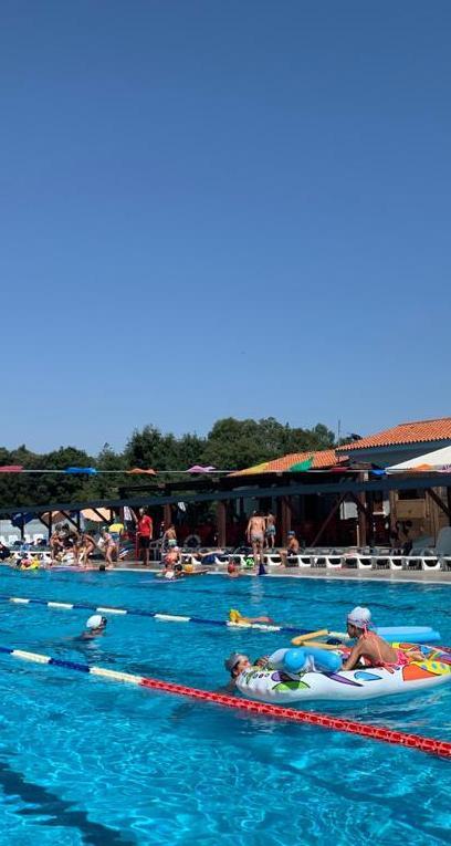 A Farcana ci si tuffa oggi riapre la piscina “mare” dei nuoresi 