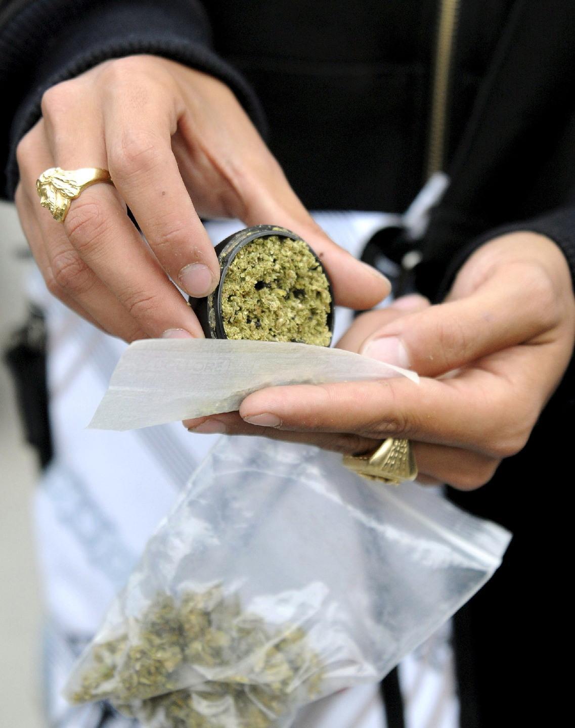 Spaccio, dopo i ragazzini ecco gli adulti 