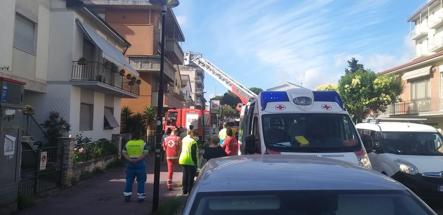 Vigili del fuoco e 118 sul posto