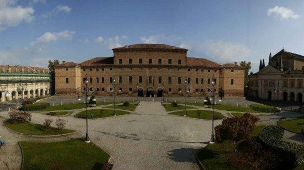 Piazza Bentivoglio a Gualtieri