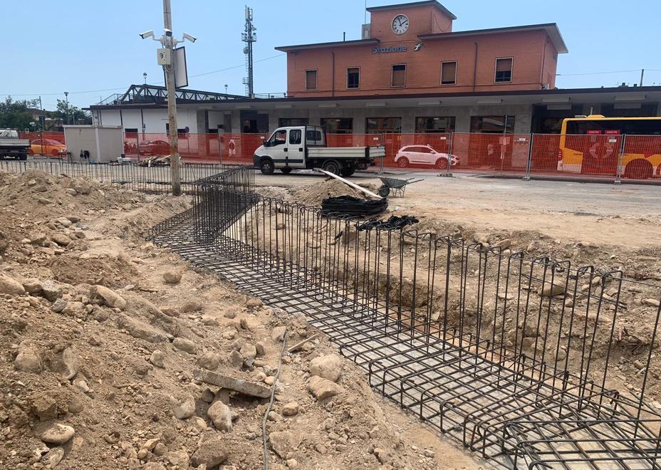 Piazze, stazioni, impianti sportivi: a Massa cantieri per 5 milioni