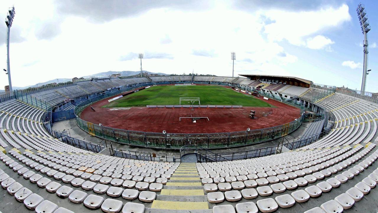 Duecento mila euro di debiti col Comune, Livorno calcio sfrattato dallo stadio Picchi