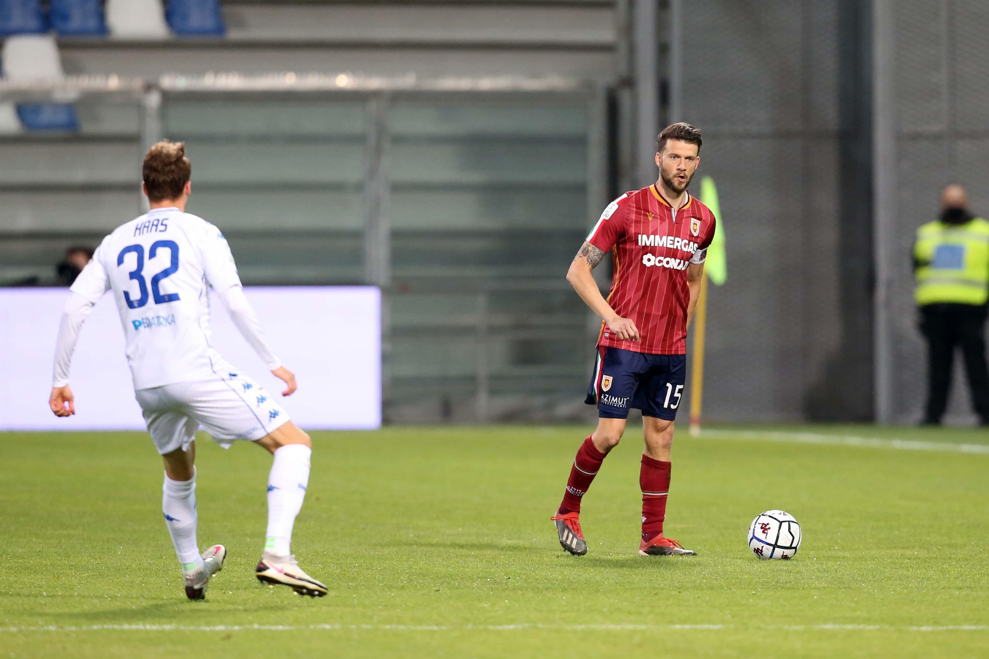 Andrea Costa, 35 anni, ha deciso di lasciare il calcio giocato
