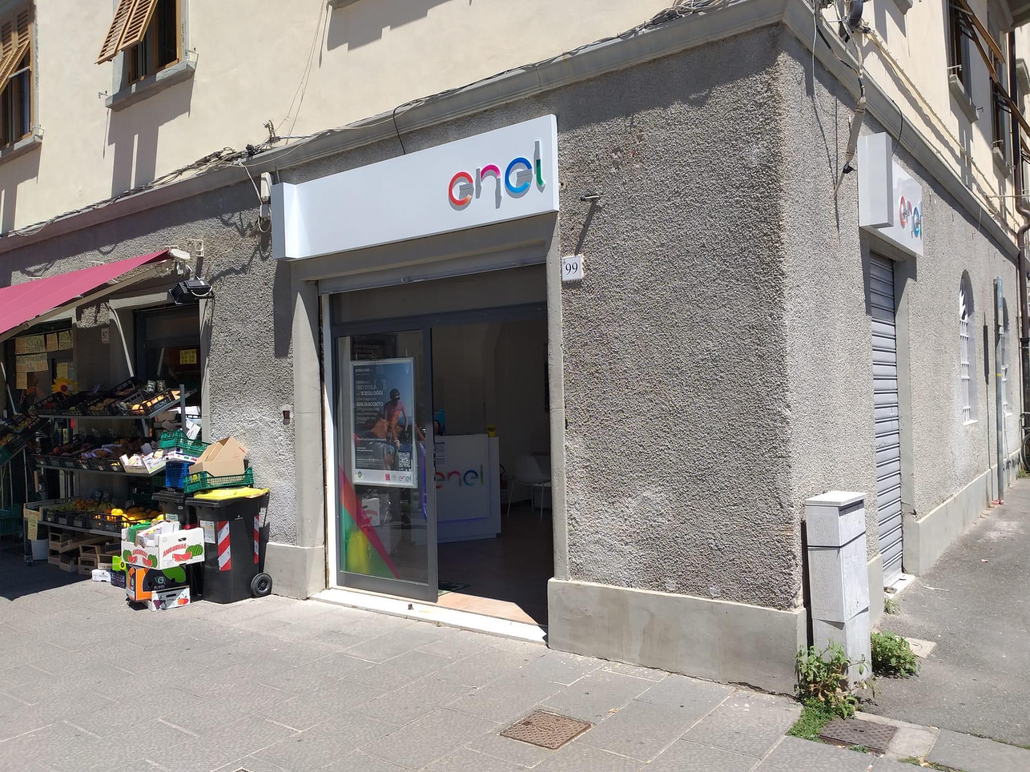 Il nuovo punto Enel in via Magenta