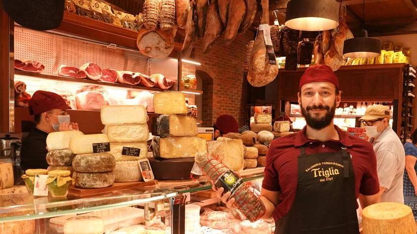 La salumeria Triglia si sposta e si amplia: «Scommettiamo su piazza Cavour»