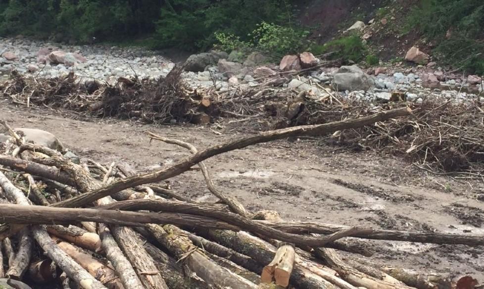 “Scempio” sul Gordana: la causa è un’alluvione non le ruspe dell’uomo 