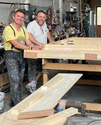 Carristi al lavoro in Cittadella per le scene della Turandot 