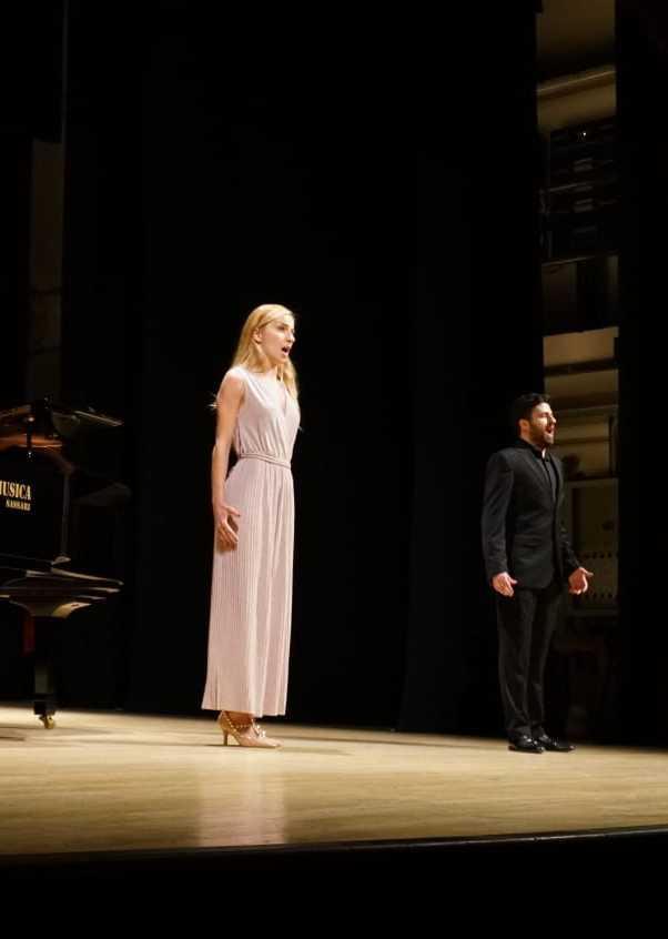 Il grande spettacolo della ripartenza sul palco cantanti, attori e danzatori