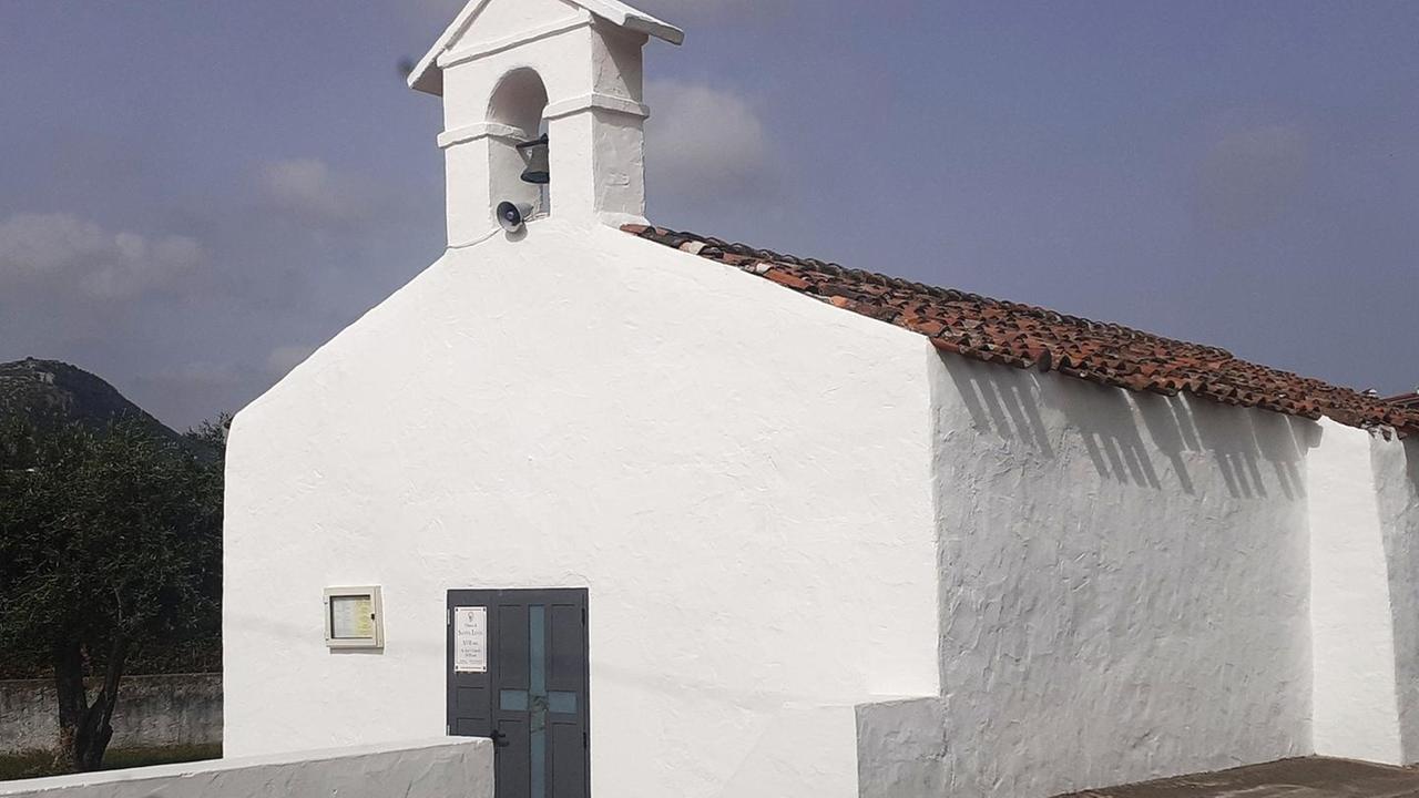 Lavori alla chiesa, la minoranza attacca