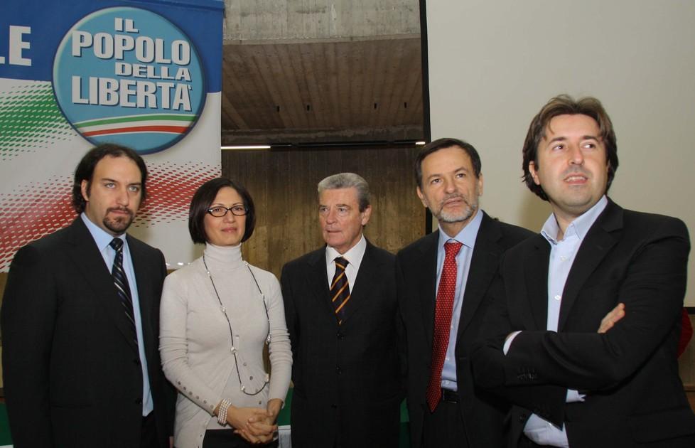 Cento, ultimatum del centrodestra: «Toselli cambi, così non va» 