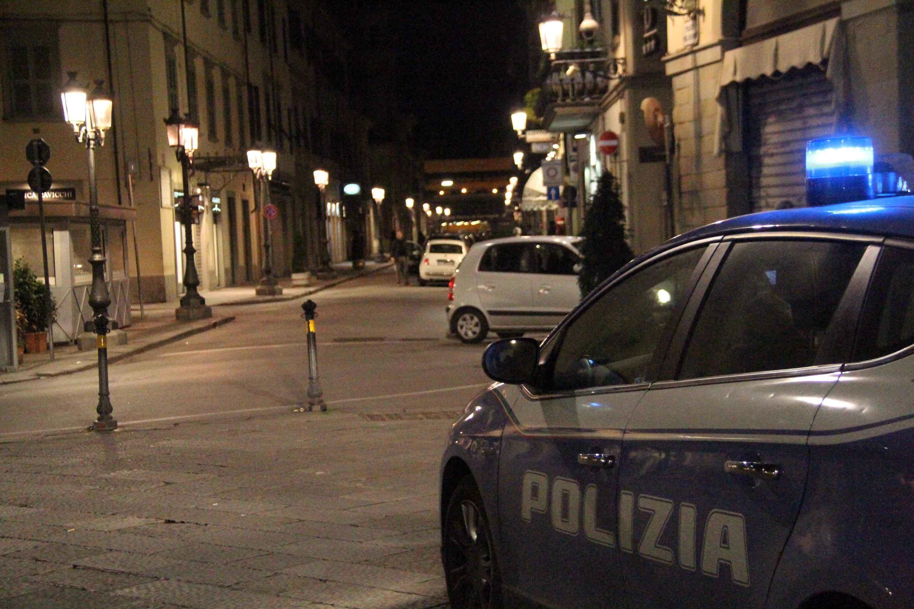 Rapine a un negozio e ai danni di un passante: tre in manette